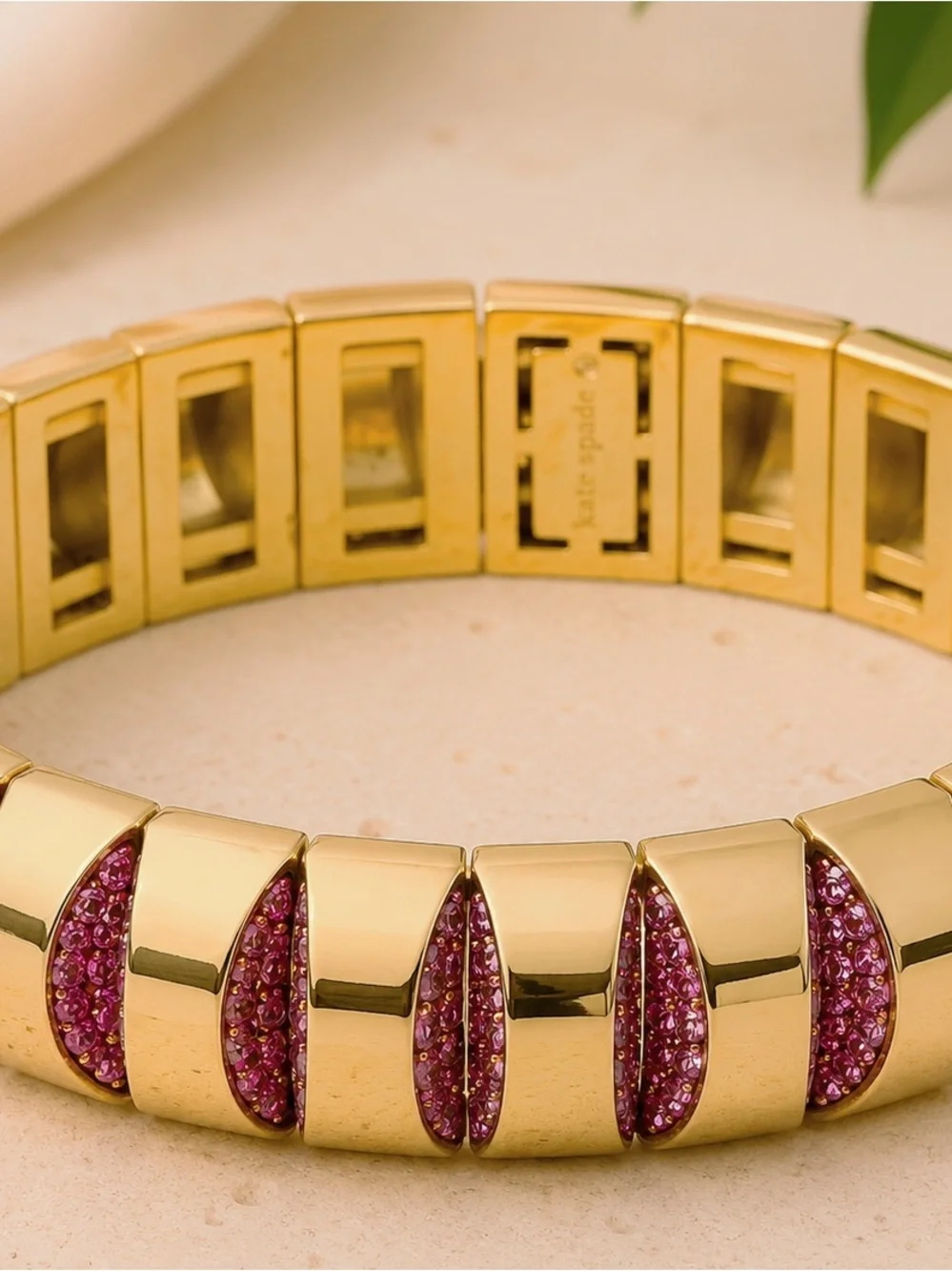 Kate Spade New York Sliced Scallops Stretch Bracelet One Size. - Picture 5 of 5